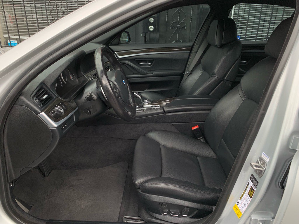 2013 BMW 5 Series Image 15