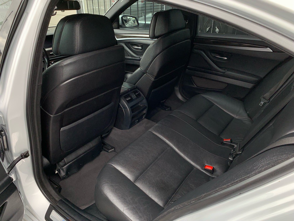 2013 BMW 5 Series Image 17