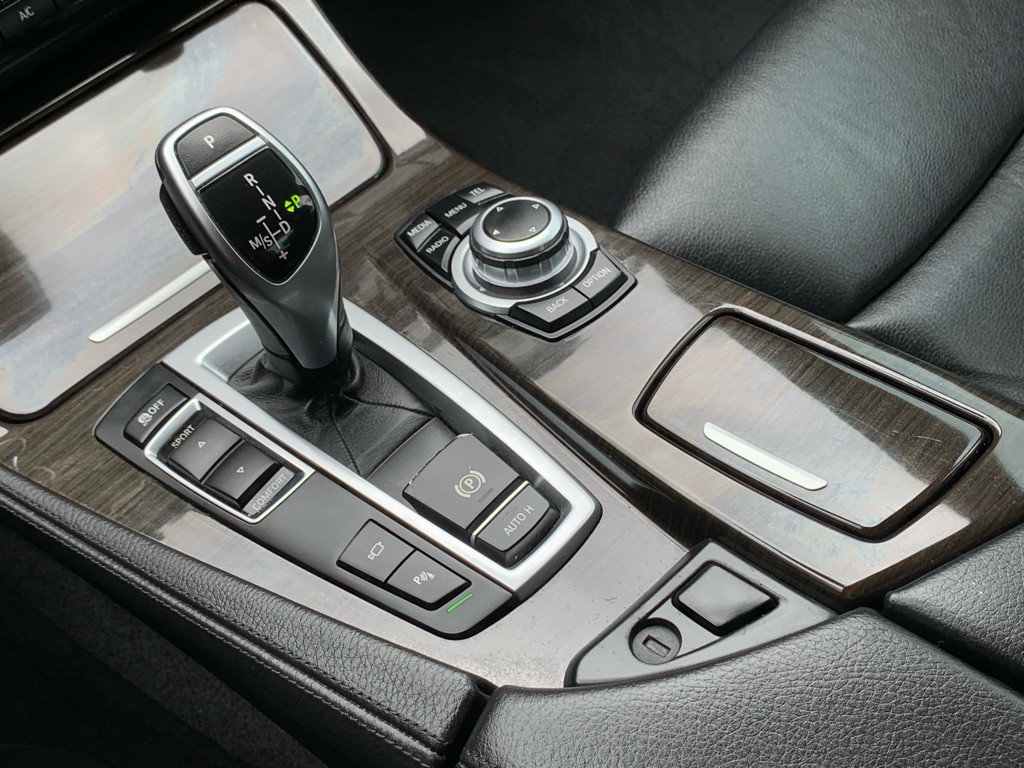 2013 BMW 5 Series Image 26