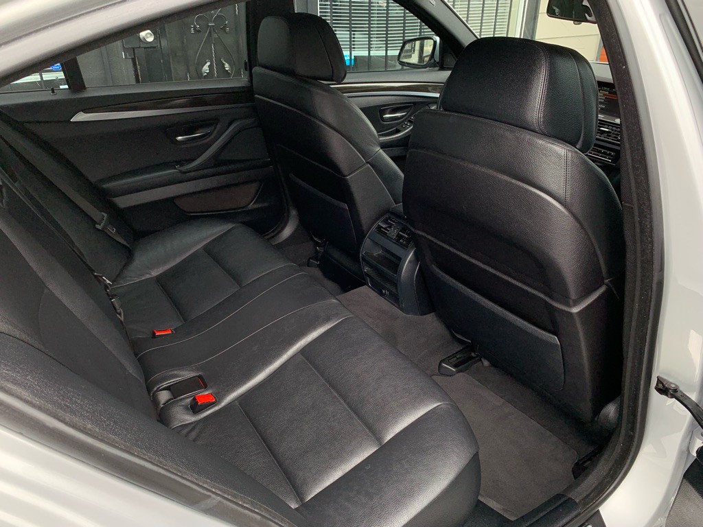 2013 BMW 5 Series Image 27