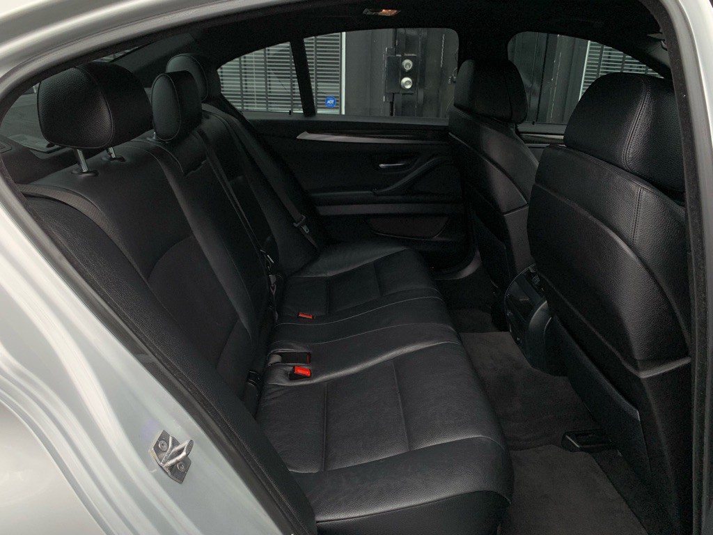 2013 BMW 5 Series Image 28