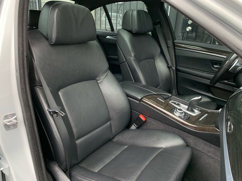 2013 BMW 5 Series Image 30