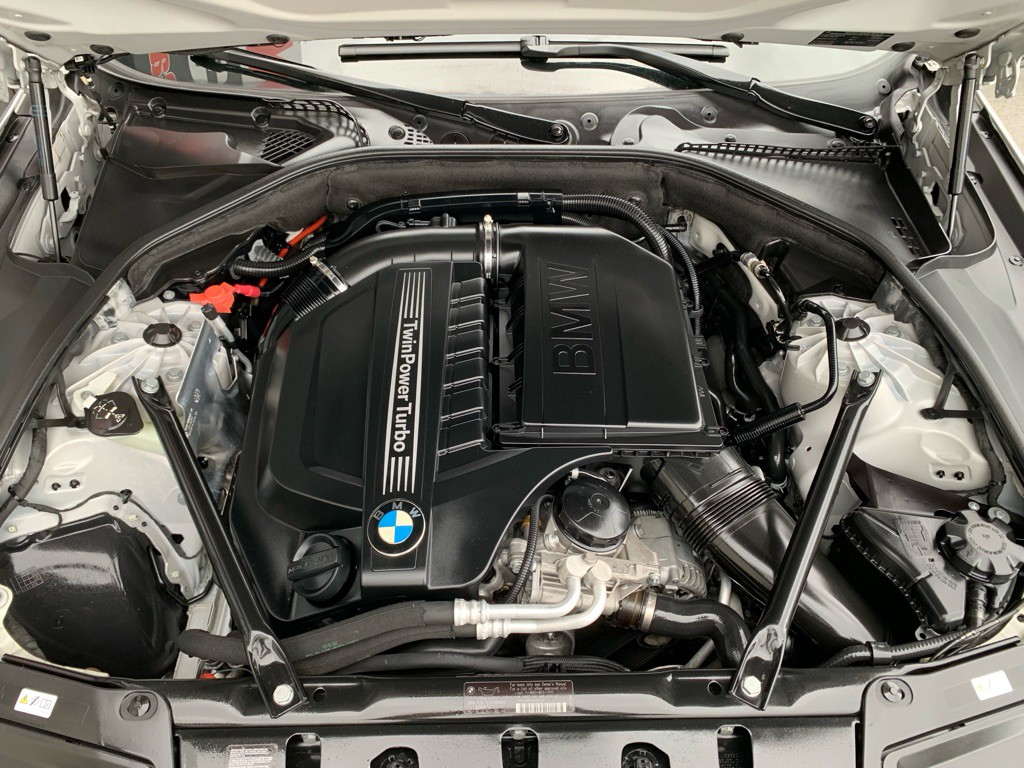 2013 BMW 5 Series Image 31