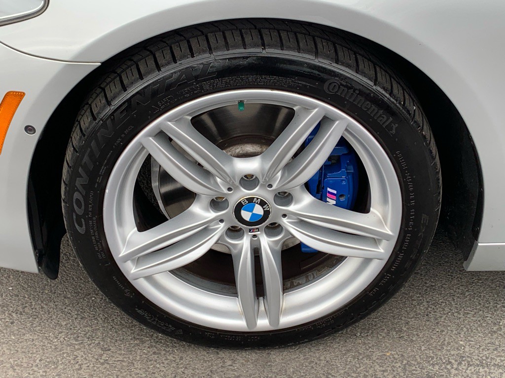 2013 BMW 5 Series Image 32
