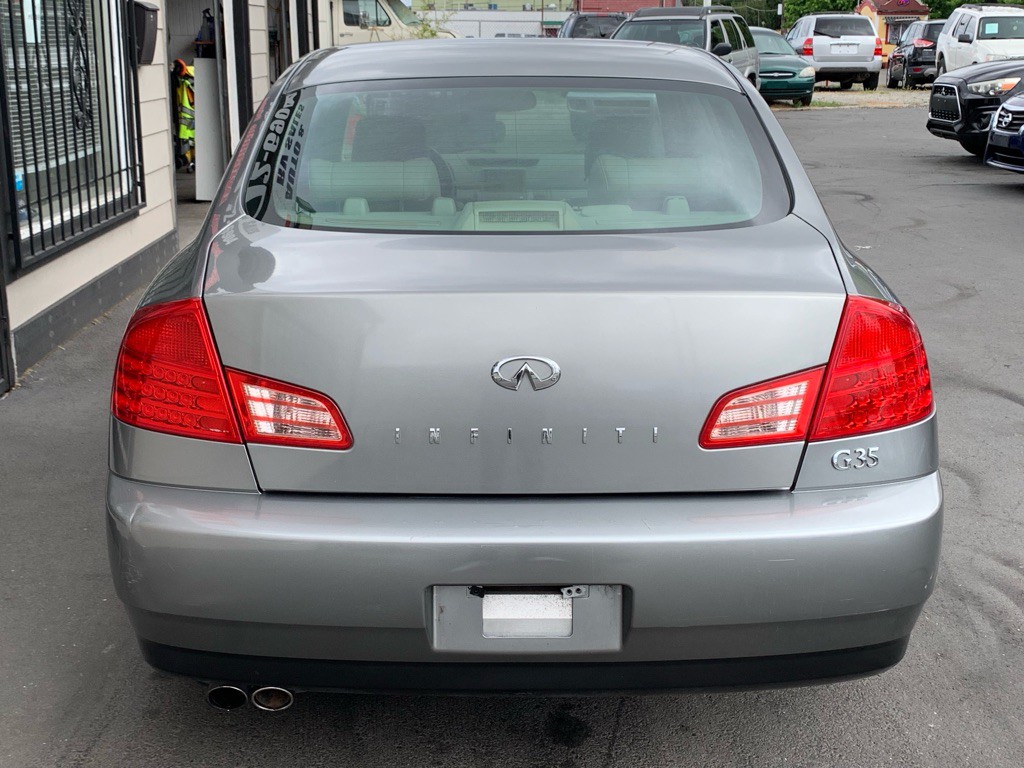 2004 INFINITI G35 Image 5