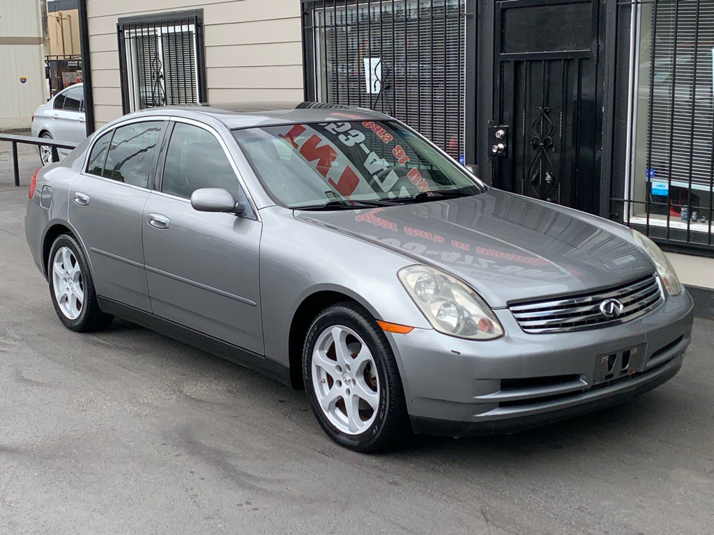 2004 INFINITI G35 Image 9