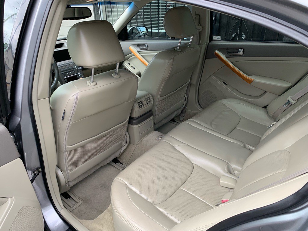 2004 INFINITI G35 Image 14