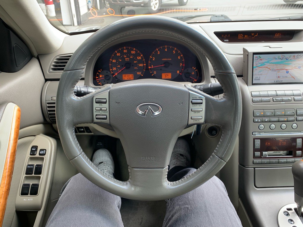 2004 INFINITI G35 Image 18