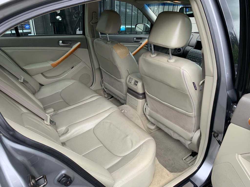 2004 INFINITI G35 Image 24