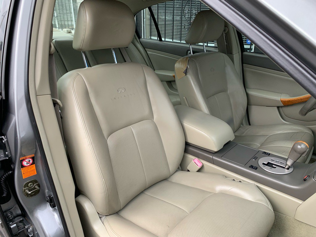 2004 INFINITI G35 Image 27