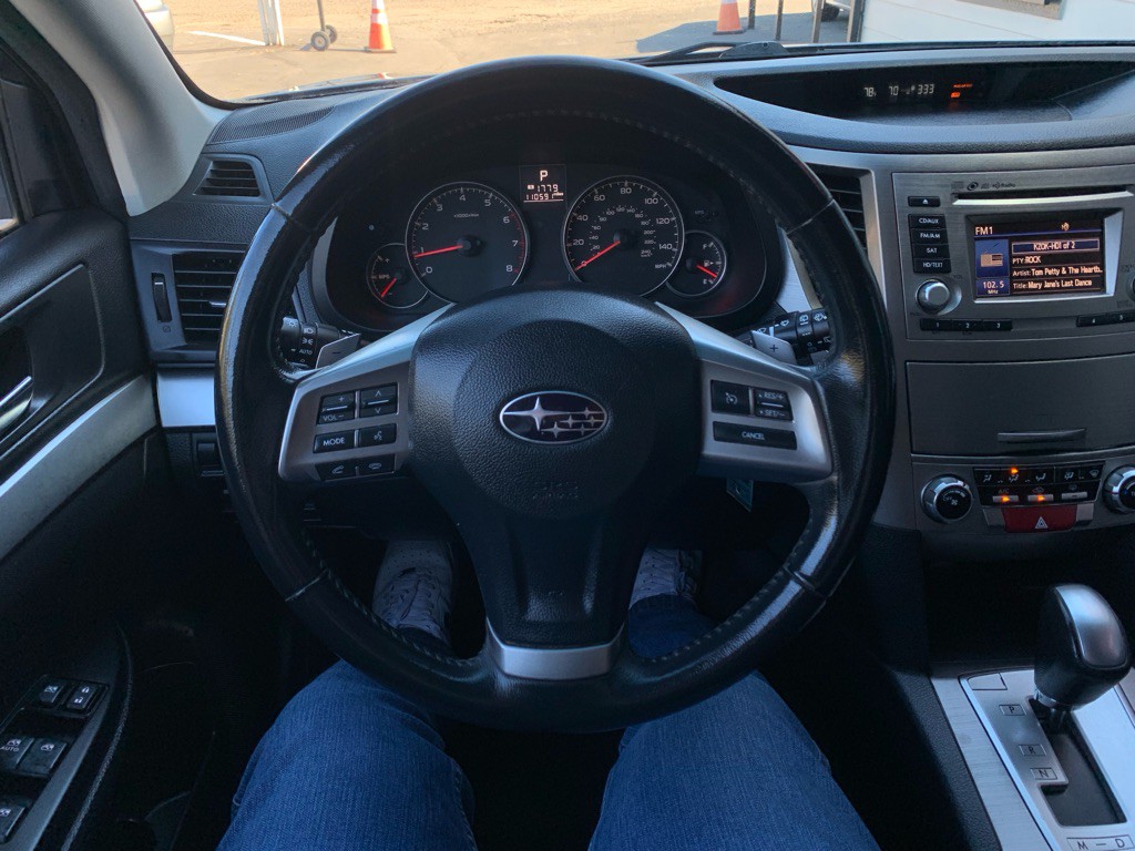 2014 Subaru Outback Image 17