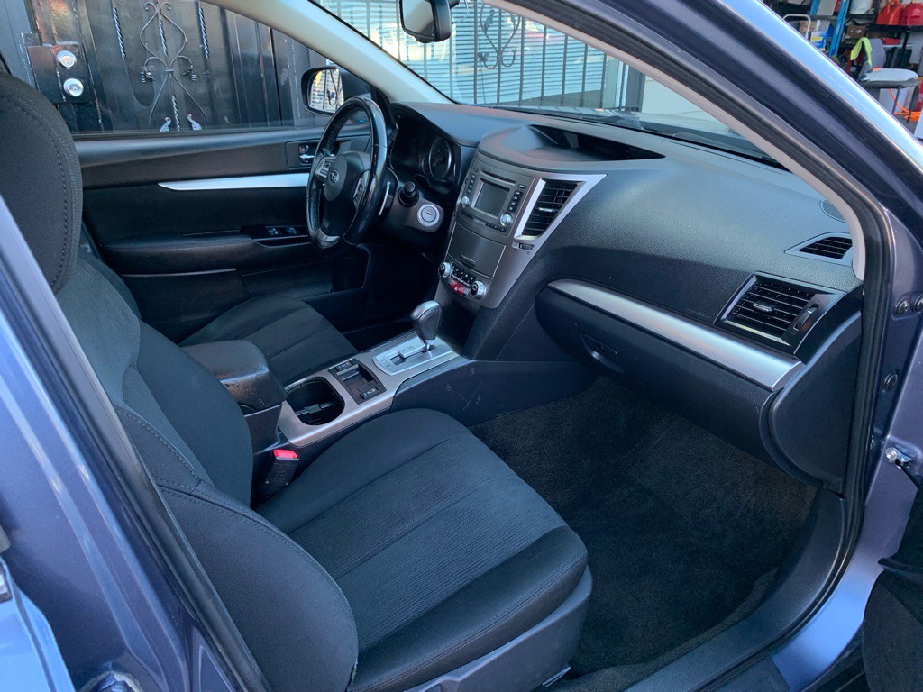 2014 Subaru Outback Image 25