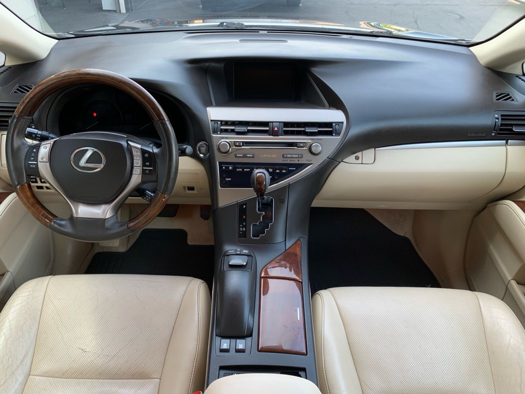 2013 Lexus RX Image 16