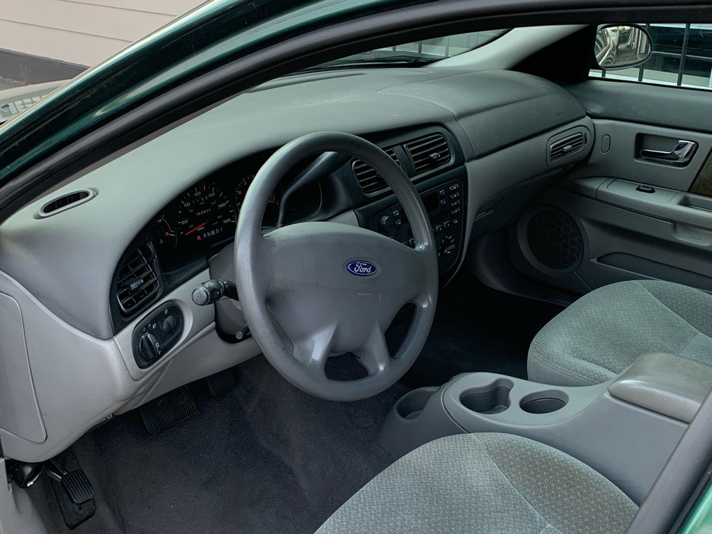 2000 Ford Taurus Image 11