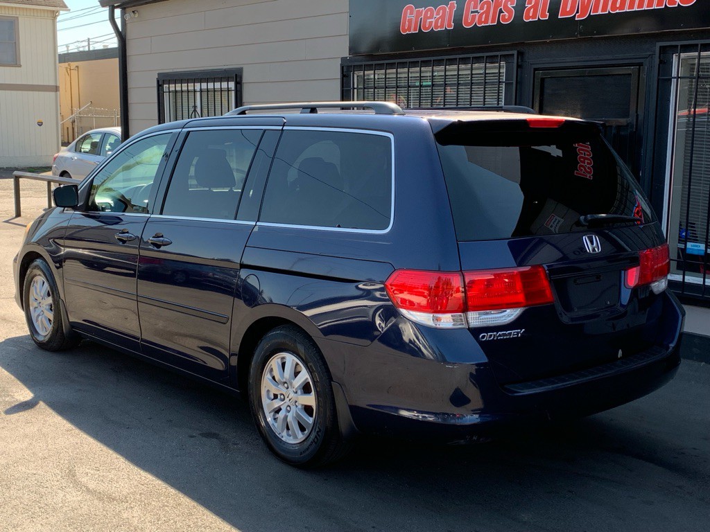 2008 Honda Odyssey Image 4