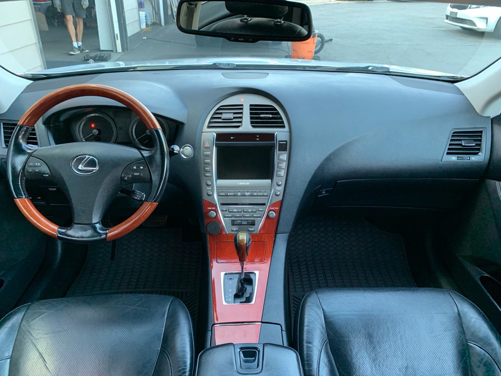 2009 Lexus ES Image 17