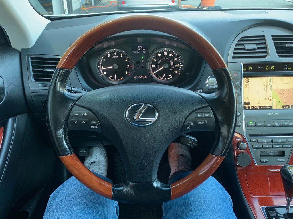 2009 Lexus ES Image 18