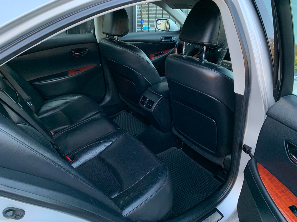 2009 Lexus ES Image 24