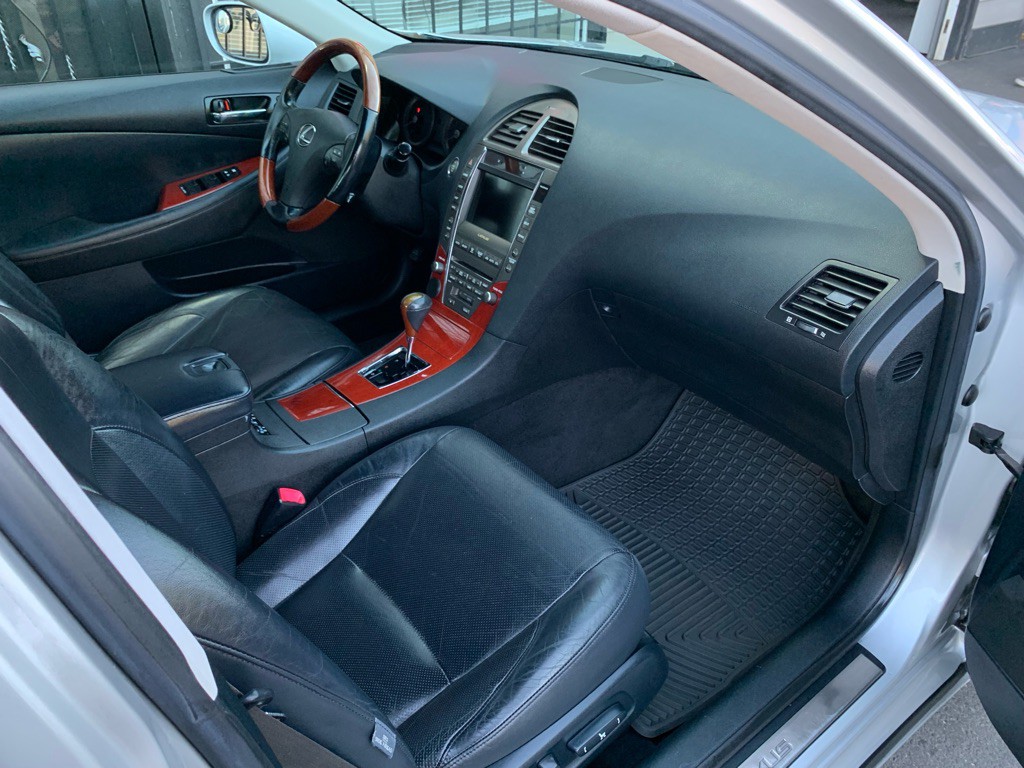 2009 Lexus ES Image 26