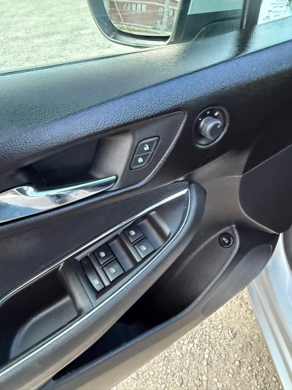 2016 Chevrolet Cruze Image 24