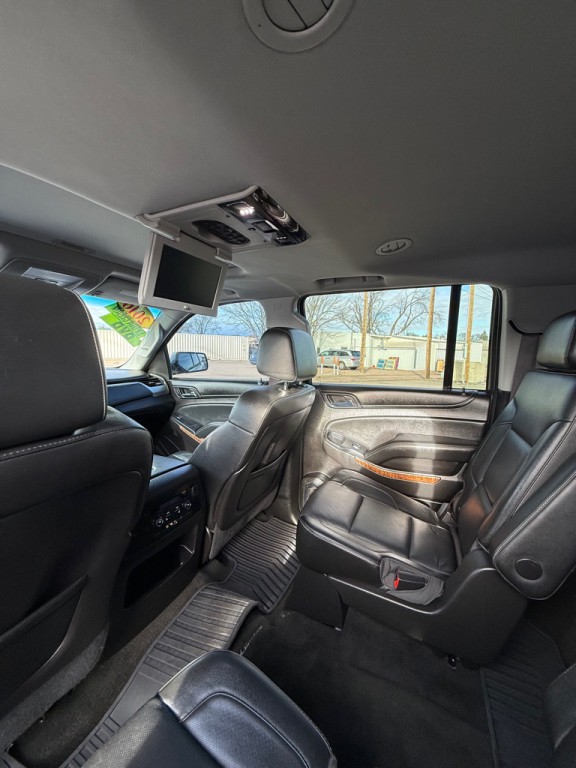 2016 Chevrolet Suburban Image 11