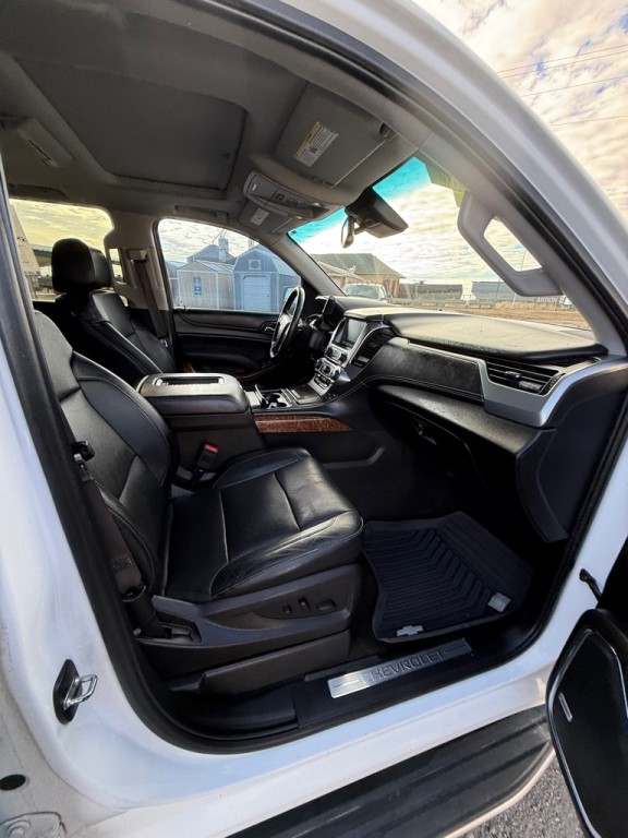 2016 Chevrolet Suburban Image 17