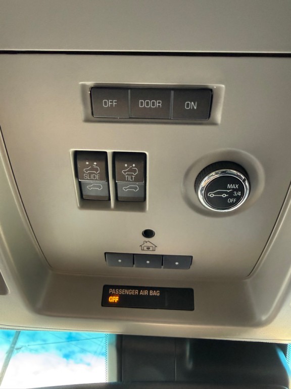 2016 Chevrolet Suburban Image 26