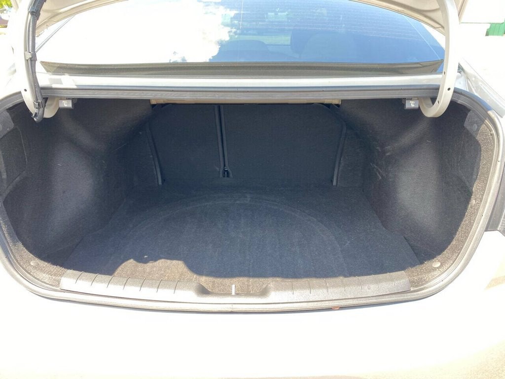 2020 Hyundai Elantra Image 6