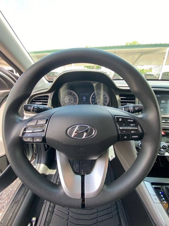 2020 Hyundai Elantra Image 16