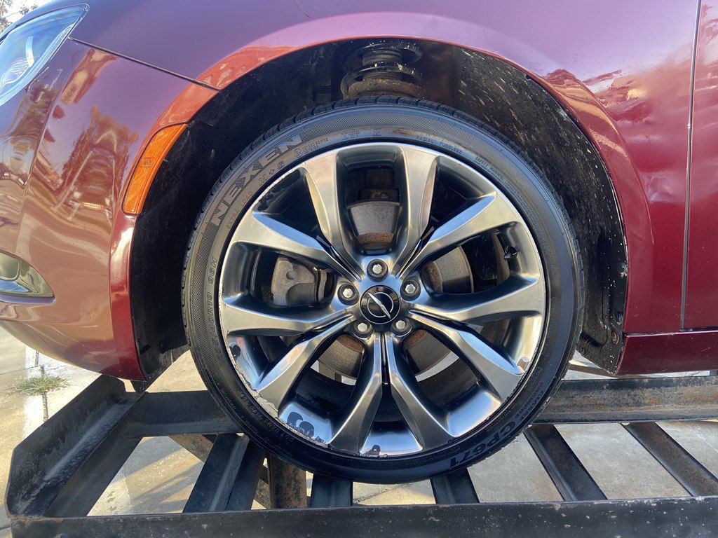 2015 Chrysler 200 Image 18