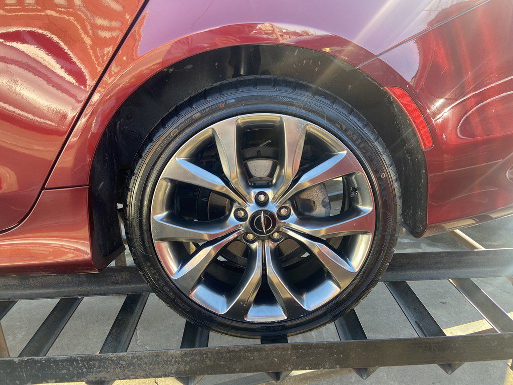 2015 Chrysler 200 Image 19