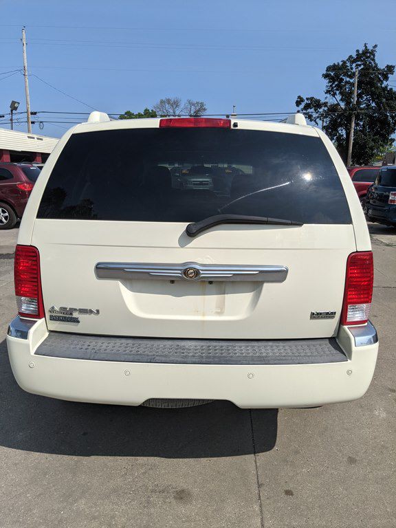 2007 Chrysler Aspen Image 9