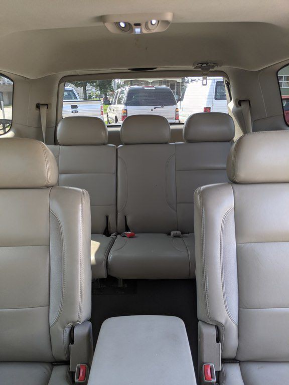 2007 Chrysler Aspen Image 13
