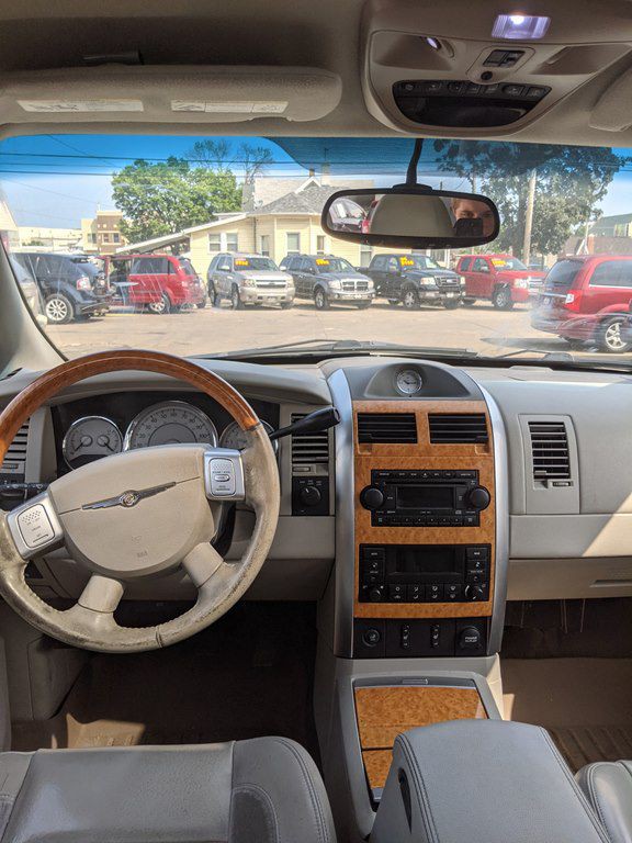 2007 Chrysler Aspen Image 14