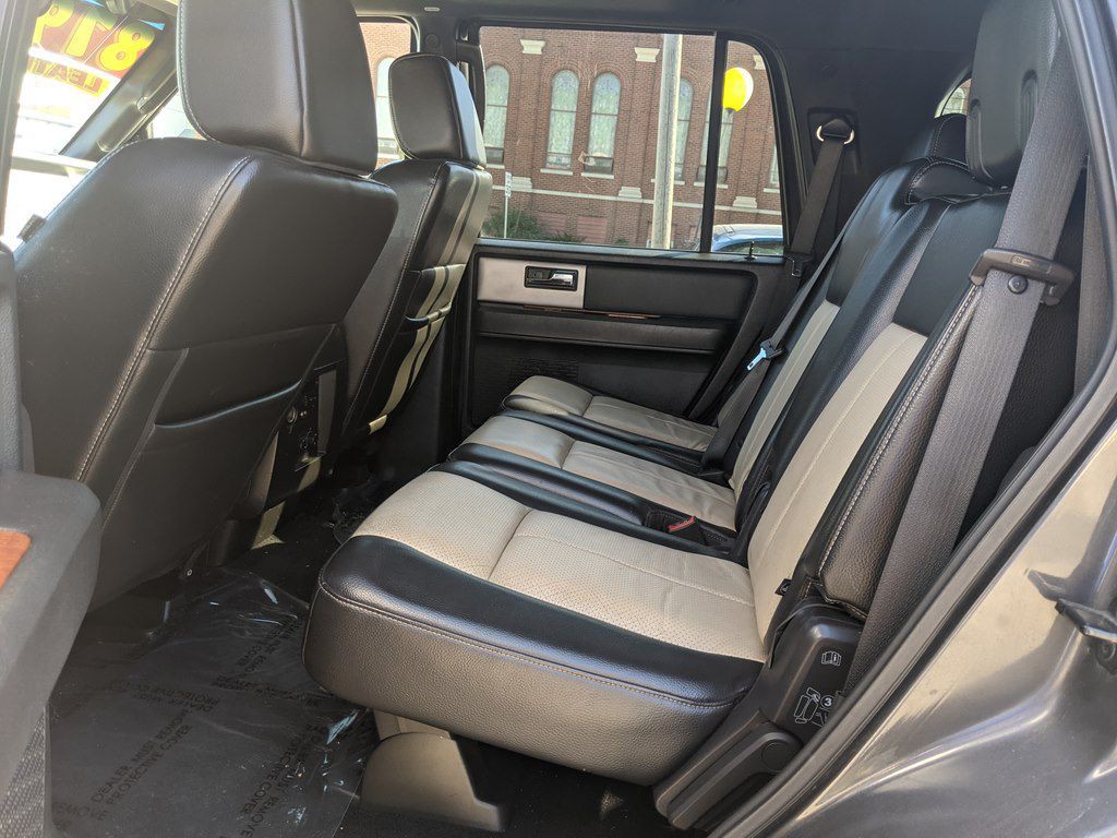 2007 Ford Expedition Image 8