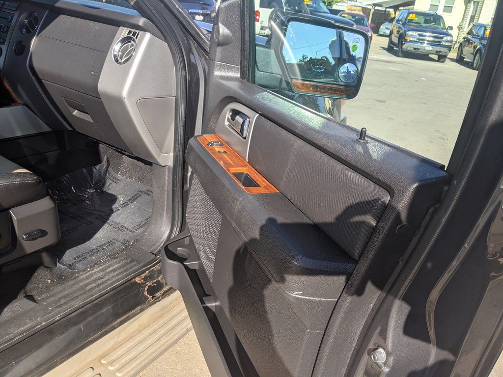2007 Ford Expedition Image 9