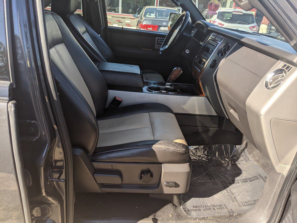 2007 Ford Expedition Image 10