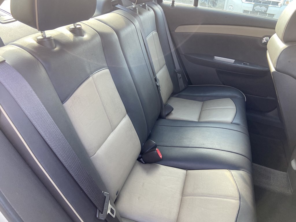 2009 Chevrolet Malibu Image 15