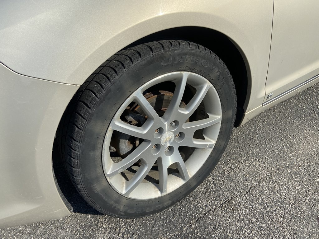 2009 Chevrolet Malibu Image 21