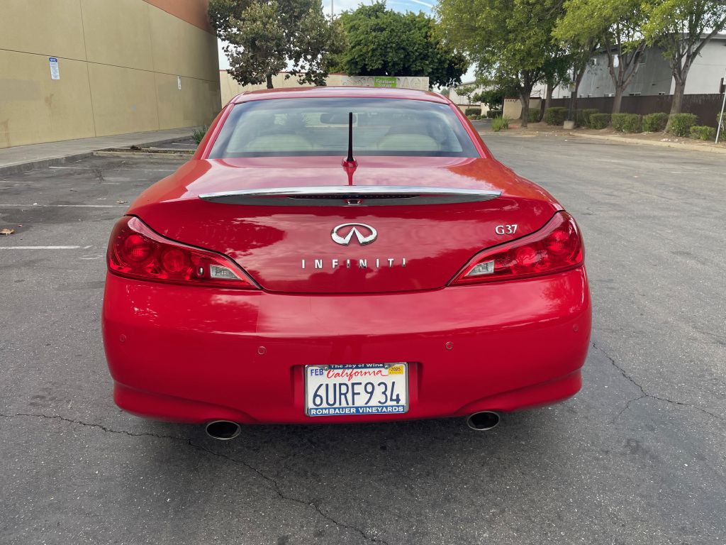 2012 INFINITI G37 Image 5