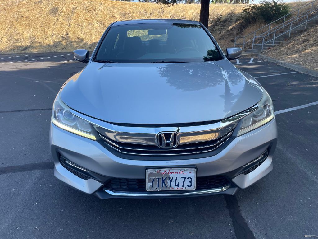 2016 Honda Accord Image 2