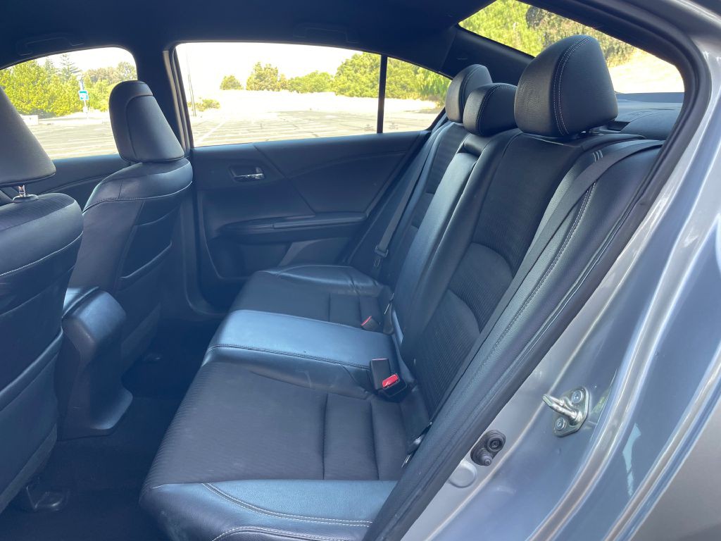 2016 Honda Accord Image 8