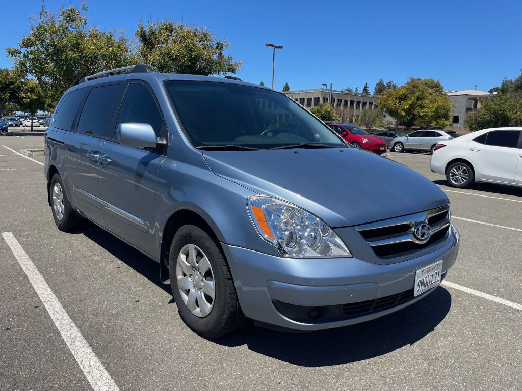 2008 Hyundai Entourage Image 3