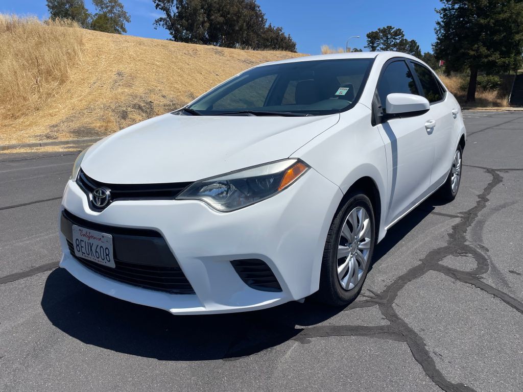 2015 Toyota Corolla Image 1