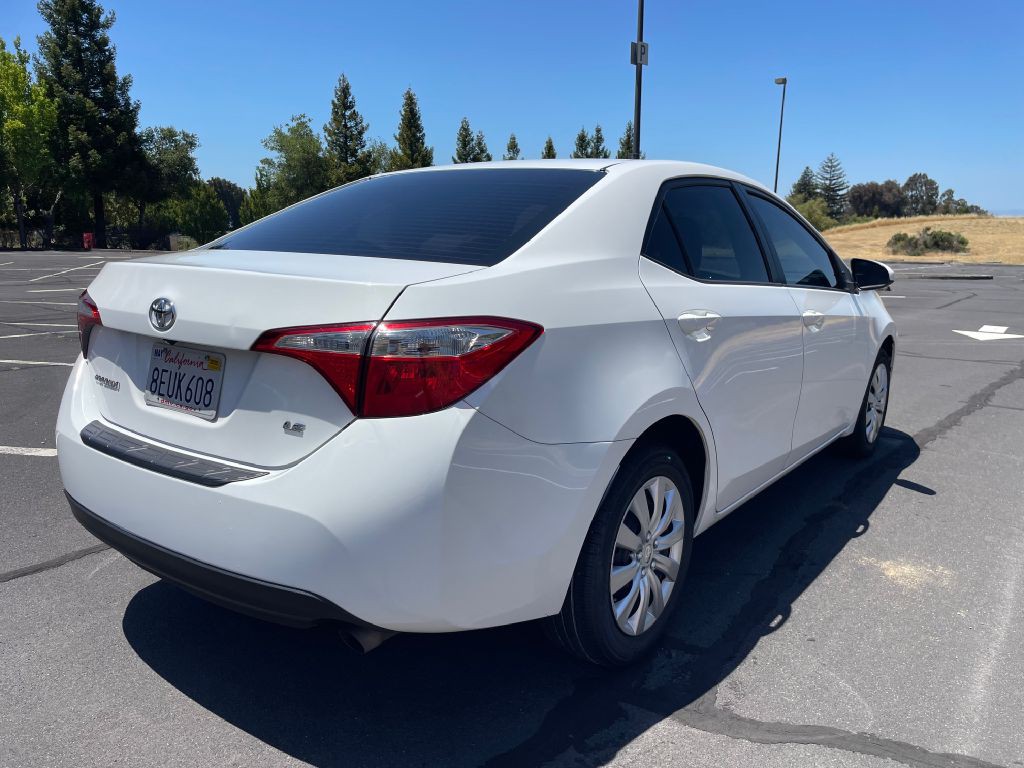 2015 Toyota Corolla Image 4