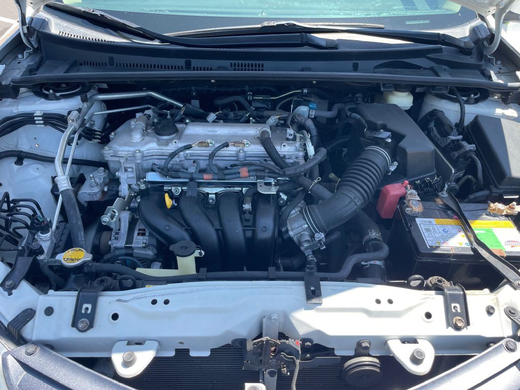 2015 Toyota Corolla Image 13
