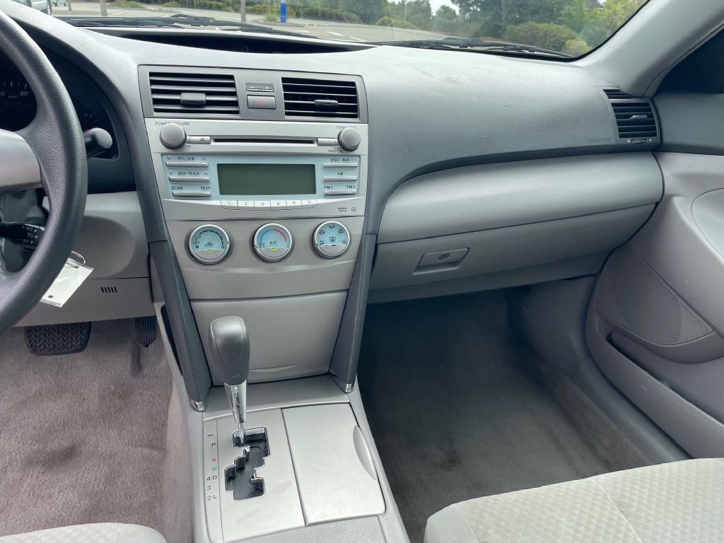 2009 Toyota Camry Image 10