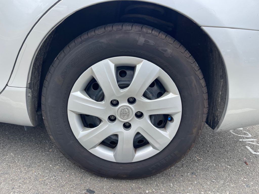 2009 Toyota Camry Image 16