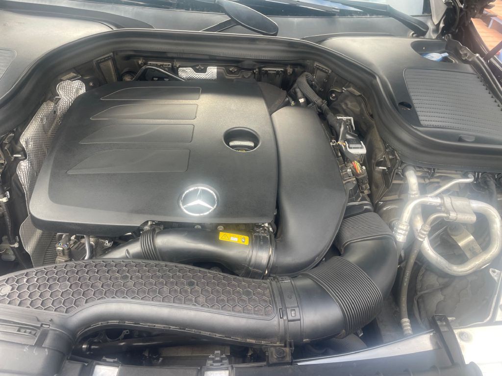 2021 Mercedes-Benz GLC-Class Image 14