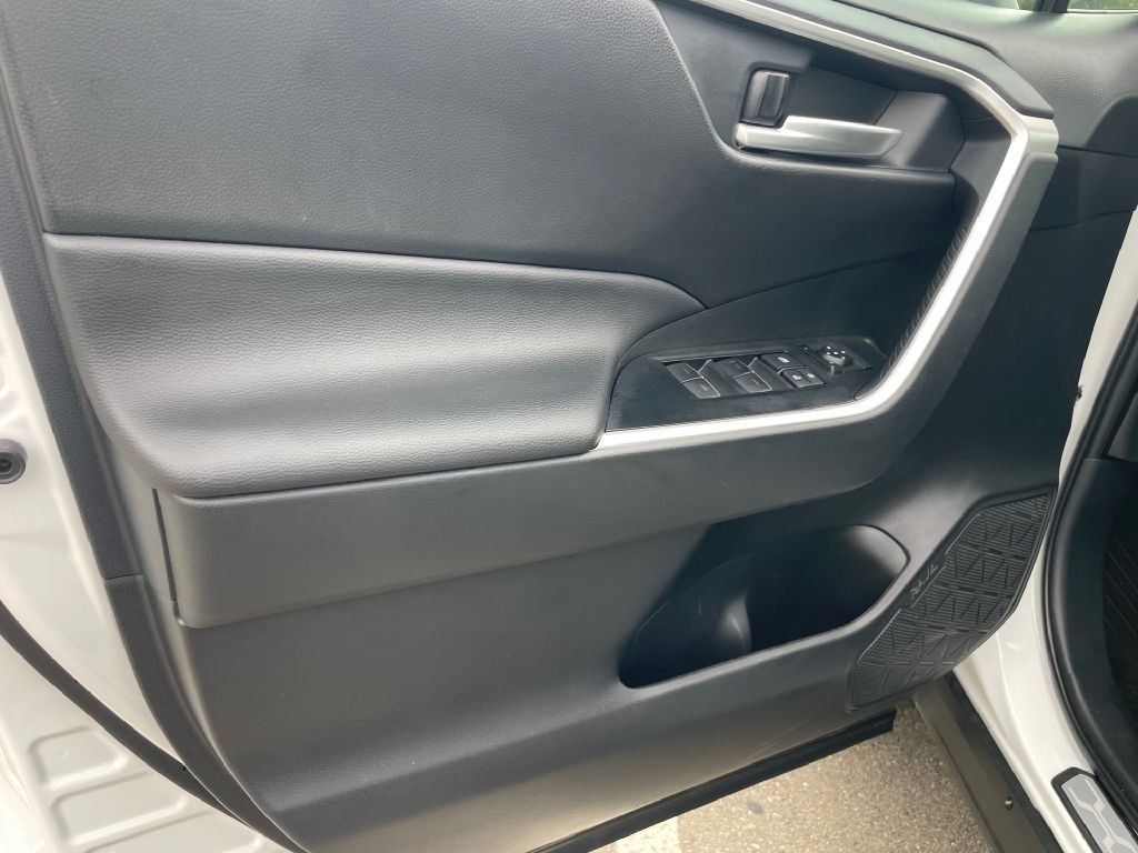 2025 Toyota Rav4 Image 12